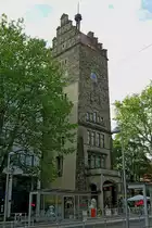Freiburg im Breisgau, der Keplerturm von 1907, Teil des Kepler-Gymnasiums, urspr�nglich 50m hoch, wurde wegen Einsturzgefahr 1928 auf 30m zur�ck gebaut, die Schule wurde in den 1990er Jahren abgerissen, bei der Neubebauung blieb der Turm stehen, Mai 2011