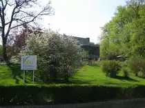 Malente [Ostholstein]; Blick von der Seepromenade zu der Vitalkliniken, Klinik Bochenholm [25.04.2011]