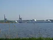 L�beck [Schleswig-Holstein]; Blick von der Mecklenburger Stra�e �ber die Trave [25.04.2011]