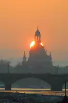 Abendstimmung am Johannstdter Elbufer.
(28.01.2011)