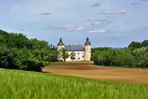 Burg Veynau, versteckt in einer Tallage bei Euskirchen-Wikirchen - 28.05.2011
