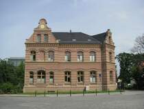 Bad Doberan [MV], Alexandrinenplatz mit dem ehemaligen Postamt (was das gebude jetzt beherbergt kann ich nicht berichten, Bad Doberan 15.06.2011