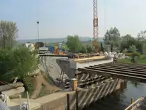 Laucha an der Unstrut - Die Brcke an der Schleuse wird komplett erneuert - Foto vom 29.04.2011