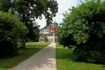 Jagdschlo� Lindich bei Hechingen, 1741 erbaut, war F�rstensitz und G�stehaus, die Komponisten Hector Berlioz und Franz Liszt weilten hier, heute Privatbesitz, Juli 2011