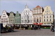 Rostock, Giebelhuser am Neuen Markt. 16.06.2011
