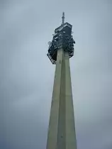 Basel-St.Chrischona, der Fernsehturm dient auch gleichzeitig als Wasserturm, in 103m H�he befindet sich ein 200 Kubikmeter gro�er Wassertank, Juli 2011