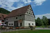 Wasserschlo� Glatt, im sch�n restaurierten Wirtschaftsbau befindet sich ein Bauernmuseum, Juli 2011 