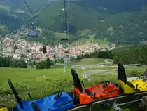 Blick vom 1156m hohen Hasenhorn auf Todtnau im Schwarzwald, Startpunkt der spektakul�ren Allwetterrodelbahn, mit bis zu 40Km/h kann man die kurvenreichen knapp 3Km ins Tal fahren, Juni 2010   