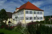 Eberhardzell, Rathaus und ehem. Schloss von 1746, Lkr. Biberach 
(11.08.2011)