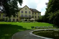Freiburg im Breisgau, das Jesuitenschlo� am Sch�nberg, beliebtes Ausflugsziel mit Restaurant und toller Aussicht, Juli 2011