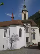 Altdorf, St. Anna Kapelle, dahinter die Pfarrkirche St. Martin, erbaut 
von 1800 bis 1810 von Josef Rey, Kanton Uri (05.09.2010)