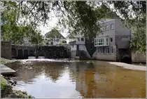 Der neugeschaffene Haseuferweg in der Innenstadt Osnabr�cks erm�glicht diesen Blick auf die Neue M�hle, die inzwischen ein Restaurant beherbergt. 10.09.2011