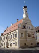Friedberg, Rathaus am Marktplatz, erbaut in der 2. Hlfte des 17. Jahrhundert 
(08.10.2010)