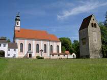 Kloster Wessobrunn, Torhaus, Pfarrkirche St. Johann Baptist und Turm Grauer Herzog 
(20.05.2007)