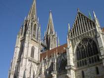 Regensburg, Dom St. Peter am Domplatz, erbaut ab 1250, Trme vollendet 1859 bis 
1869 (01.05.2007)