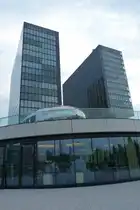 D�sseldorf: Hyatt Regency Hotel links am Medienhafen/Speditionsstra�e (Juli 2011)