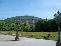Baden-Baden, Blick vom Kurhaus �ber den Park zur Stadt, Mai 2006
