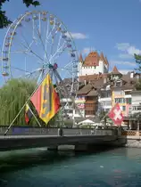 Thun, Aarebr�cke mit Riesenrad, Kanton Bern (01.08.2010)