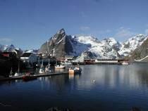 Der Hafen von Hamn�y.