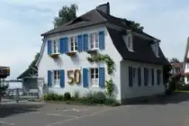  Jubil�umshaus  gesehen in Nonnenhorn am Bodensee (Landkreis Lindau; August 2011)