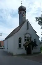 Westseite der Kapelle St. Jakobus in Nonnenhorn am Bodensee (Landkreis Lindau/August 2011)