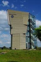 Erkheim, Holzkopf Brogebude der Firma Baufritz, Landkreis Unterallgu 
(14.08.2011)