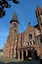 Freiburg im Breisgau, der 116m hohe Mnsterturm mit Baugerst, Sept.2011