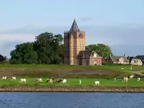 Oude Kerk von Varik; liegt idyllisch bei KM923 am Waal;110829