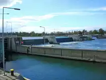 Breisach am Rhein, Kulturwehr und kleine Schleuse am Altrhein, Okt.2008