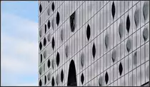 . Ungew�hnlich - die Glasfassade der Hamburger Elbphilharmonie, August 2011 (Jonas)