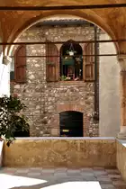 SIRMIONE (Provinz Brescia), 30.09.2011, in der Altstadt