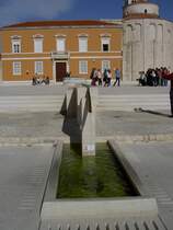 Zadar, Brunnenplatz mit erzbischflischen Palast und Rotunde (08.10.2011)