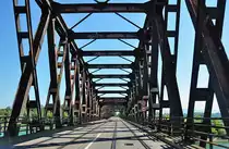 Historische Stahl-Rheinbr�cke zwischen Frankreich (Elsa�) und Deutschland (Iffezheim-Baden) - 03.09.2011