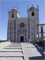 Die S� (Kathedrale) von Porto wurde im 12. Jahrhundert aus Granit errichtet. Sie befindet sich am h�chsten Punkt der Altstadt. 10.10.2011