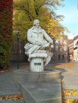 Berlin-Spandau, Reformationsplatz, Denkmal Freiherr vom und zum Stein, Marmorhalbfigur, 1901 von Gustav Eberlein (25.10.2011)
