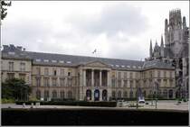 Das Rathaus von Rouen steht direkt neben der Abtei Saint-Ouen. 05.10.2011