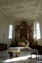 Spaichingen, der Hochaltar in der Dreifaltigkeitskirche von Joseph Anton Feuchtmayer stammt von der Kirchenerweiterung 1761-67, Sept.2011 