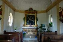 Holzhausen, der Innenraum der Friedhofskapelle, Juli 2011