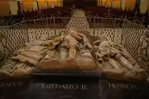 K�nigslutter, Kaiserdom, Grabmale von Kaiser Lothar III. und Heinrich dem Stolzen, 
Kreis Helmstedt (15.05.2010)