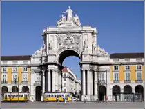 Durch den Triumphbogen an der Pra�a do Com�rcio gelangt man in die Stra�en der Baixa. 11.10.2011