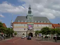 Emden, Rathaus am Delft, erbaut 1576 von L. van Steenwinkel, heute Heimat des 
Ostfriesischen Landesmuseum und des Stadtmuseum (26.05.2011)