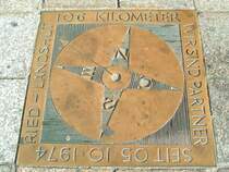 Partnerschaftstafel  LAndshut-RIed  vor dem Rieder-Rathaus (070415)