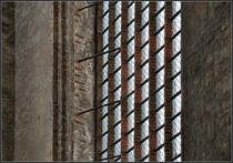 . St. Marien von Stralsund - Feine Backsteinstreben an den Fenster, August 2011 (Jonas)