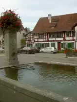 Brunnen am Amtshausplatz von Embrach, Kanton Z�rich (25.09.2011)