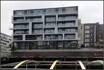 . Home4 - Wohn- und B�rogeb�ude am Sandtorhafen (Kaiserkai) in der Hamburger Hafencity. Planung: BRT Architekten (Hamburg). Fertigstellung: 2008, August 2011 (Matthias)