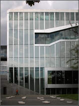 . Stahl und Glas - Fassade der Niederlndischen Botschaft in Berlin. August 2010 (Matthias)
