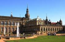 Der Sdbereich des Dresdner Zwingers, im Hintergrund das Knigliche Residenzschlo. (Aufnahme vom 06.10.2011)