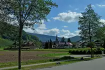Blick auf den Ort Glottertal im gleichnamigen Tal des mittleren Schwarzwaldes, bekannt geworden, durch die Fernsehserie  Schwarzwaldklinik , Aug.2011