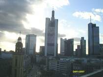 EZB-Tower, Commerzbank-Tower und Main Tower von der Dachterasse von Galeria Kaufhof. 