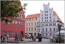 Ein Giebelhaus an der s�dlichen Seite des Fischmarktes in Greifswald. Aufnahmedatum: 28.08.2005
